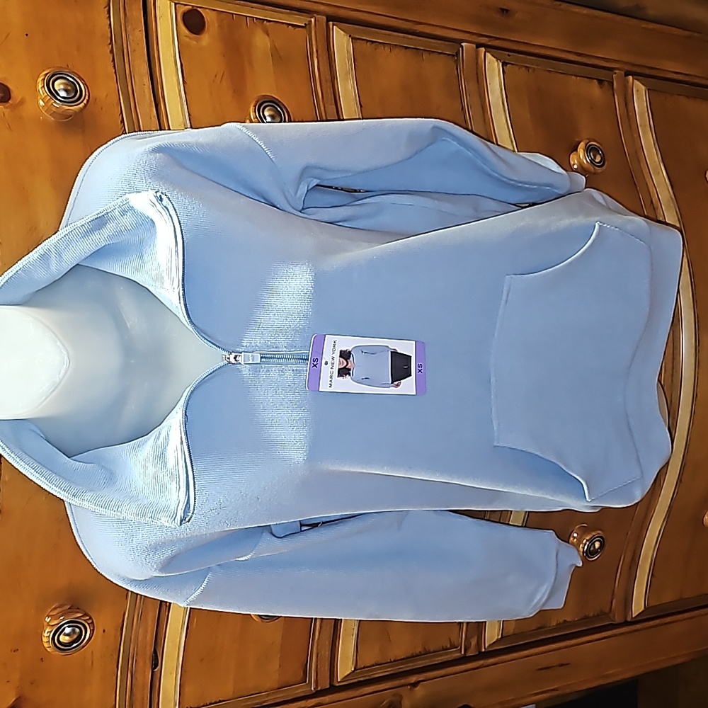 Marc Jacobs New York Women's 1/4 zip Pullover
